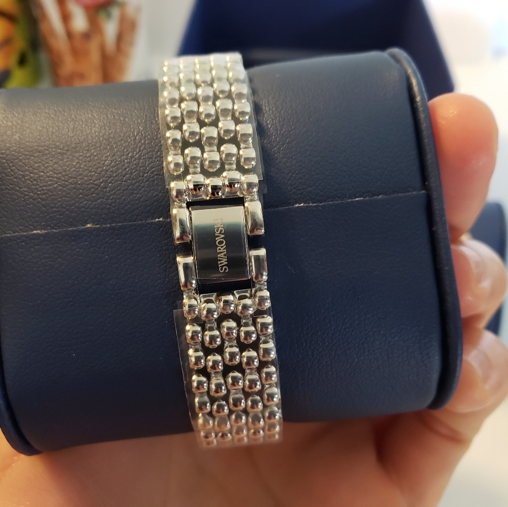 Brand new Swarovski women watch - Picture 3 of 5